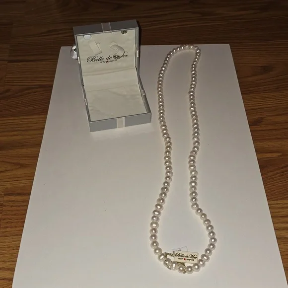 Pearl Necklace 34 Inches Long - Picture 4 of 5